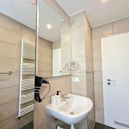 Modern Near Hbf & Messe *