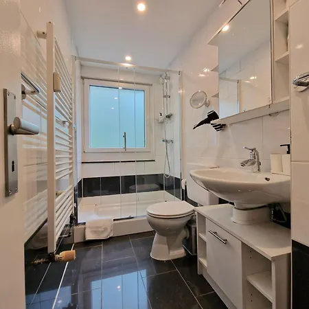 Modern Near Hbf & Messe Appartamento