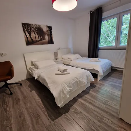 Modern Near Hbf & Messe *