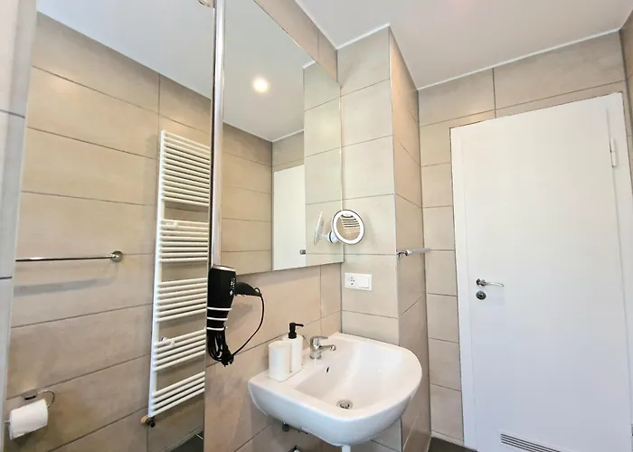 Modern Near Hbf & Messe *