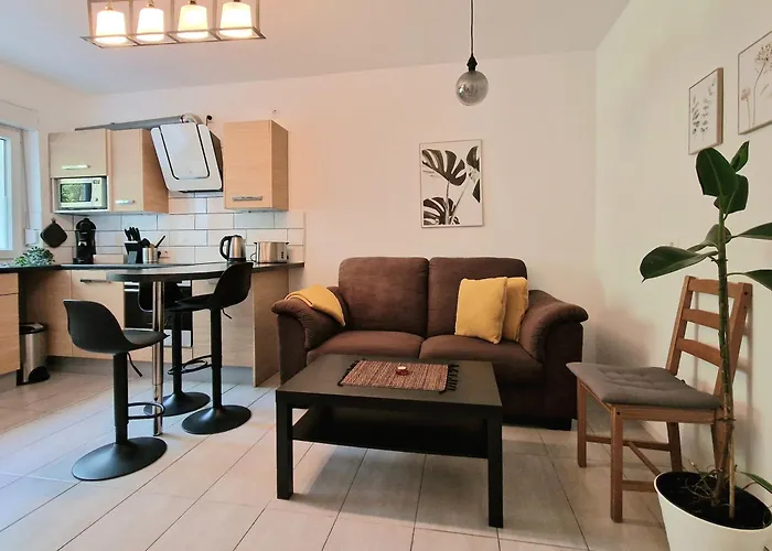 Modern Near Hbf & Messe 에센