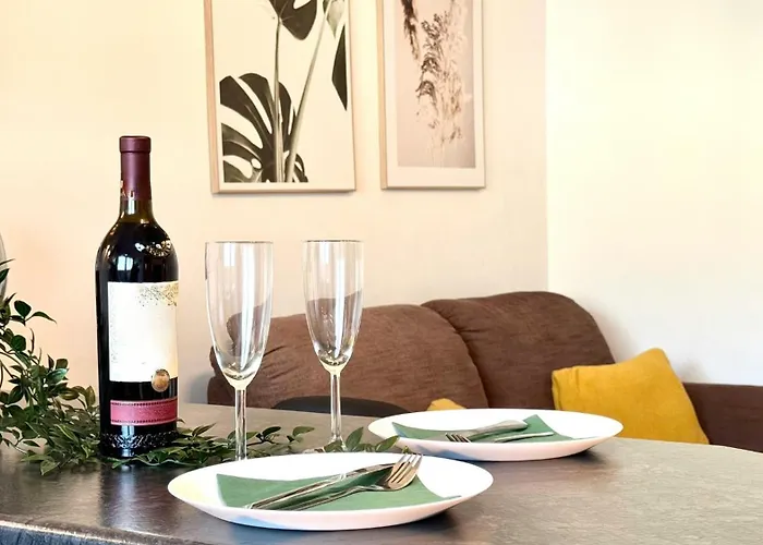 Modern Near Hbf & Messe