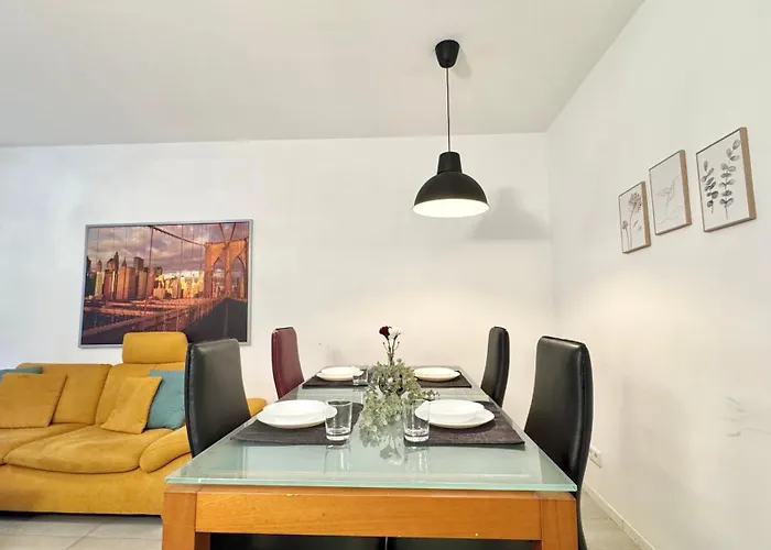 Modern Near Hbf & Messe *